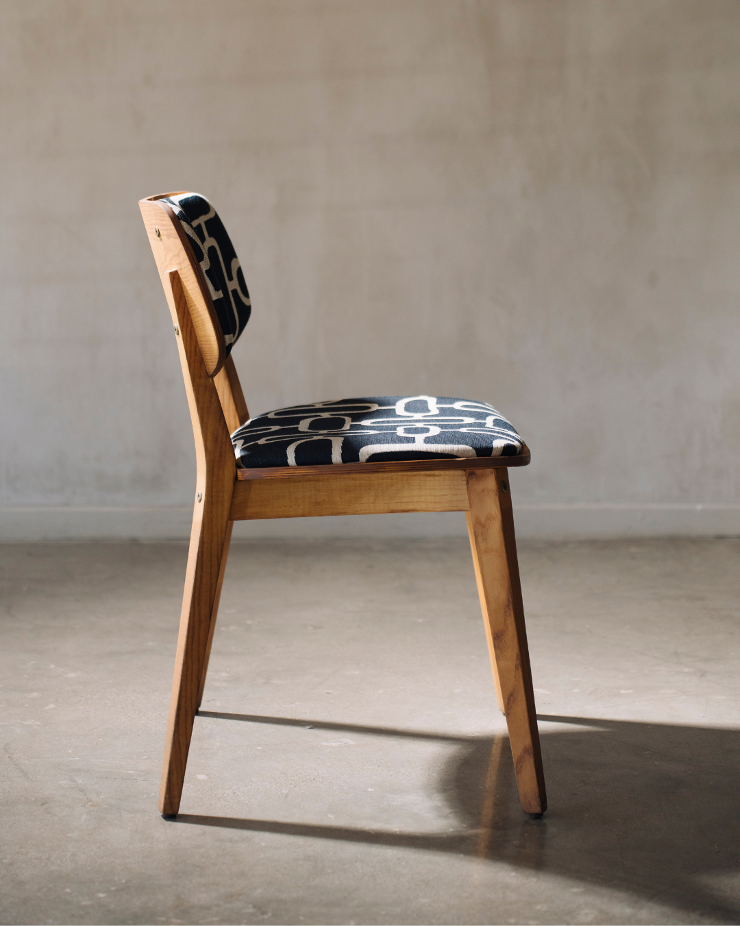 Hoi Dining Chair