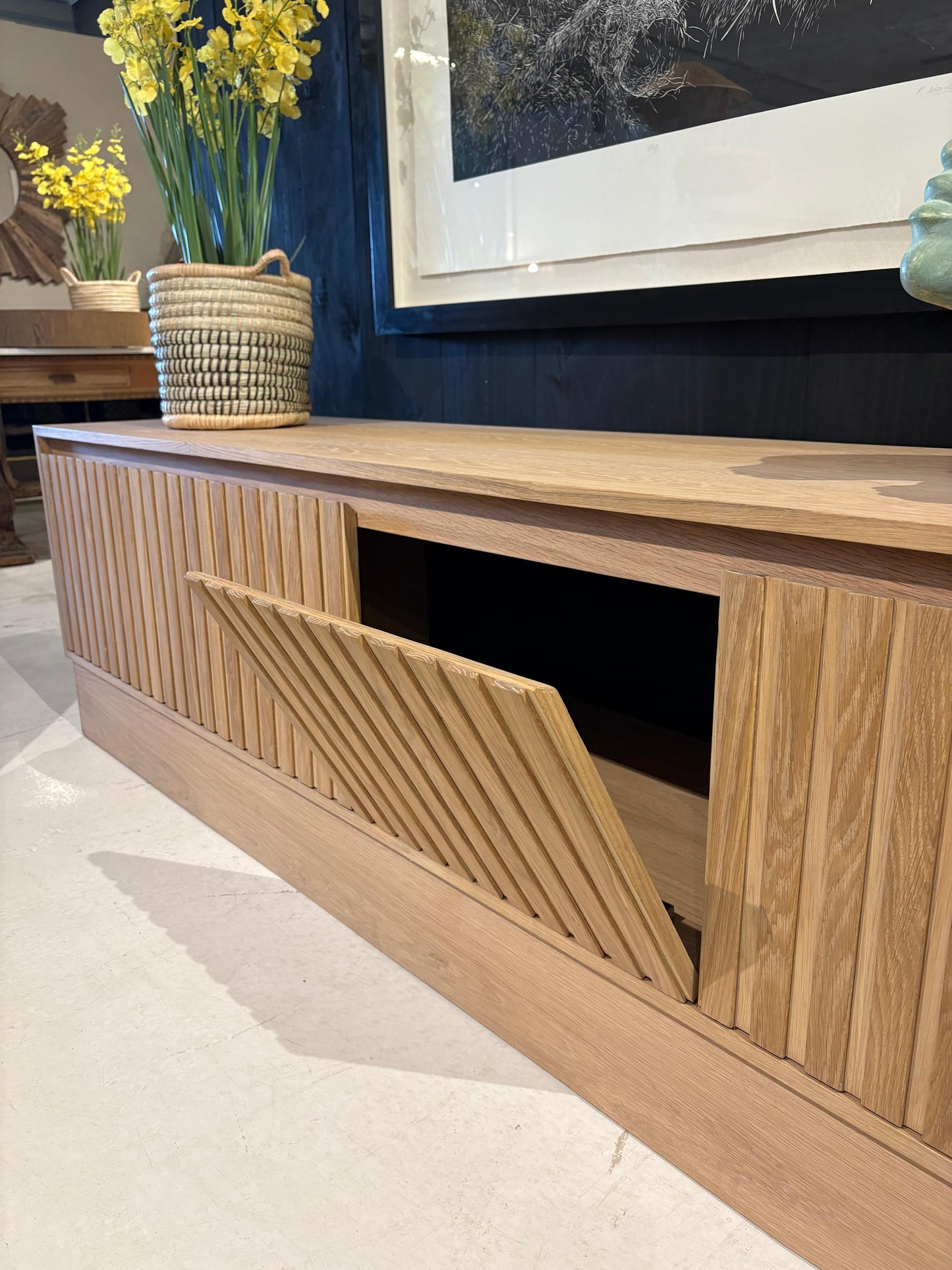 Osaka TV Stand