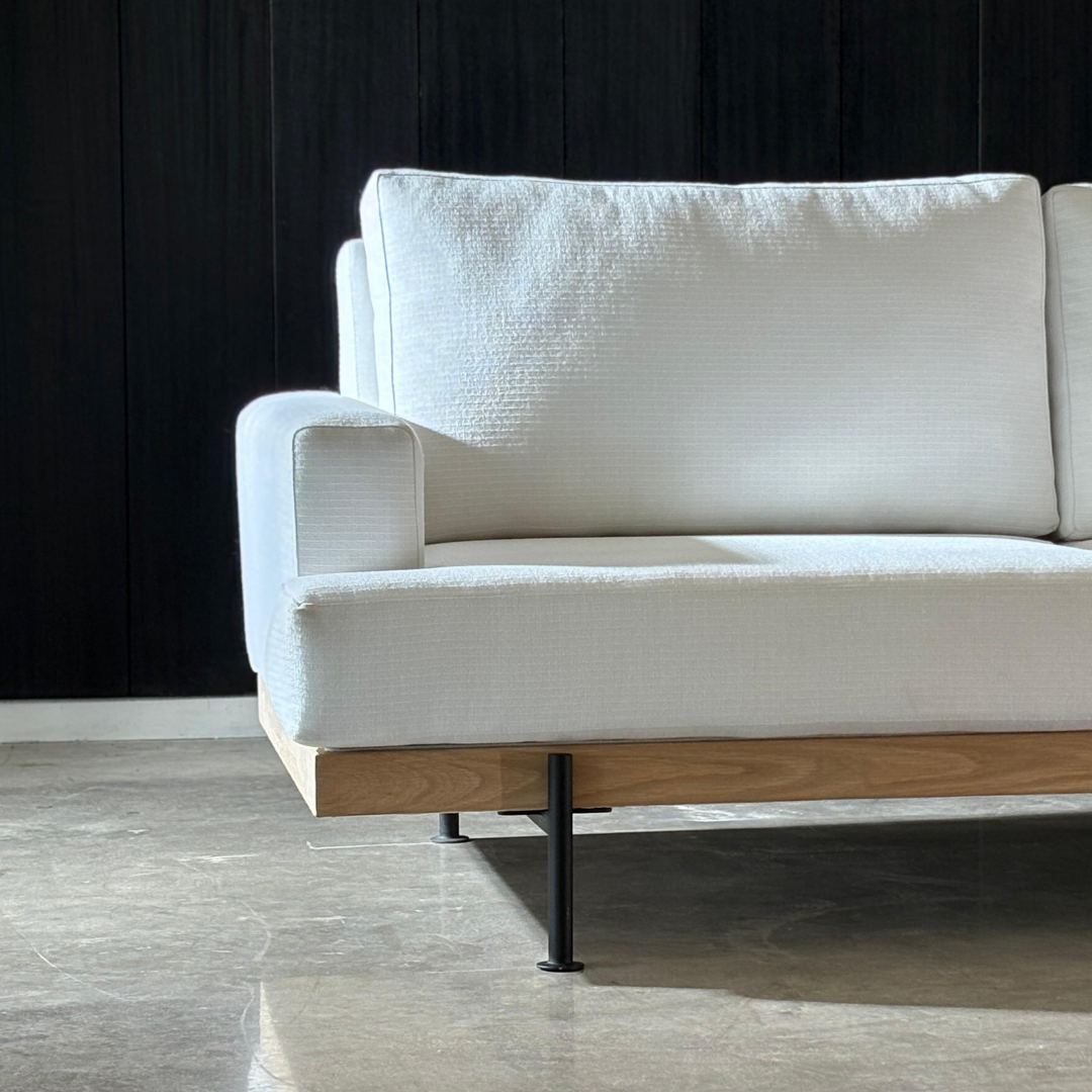 Tokyo Sofa with Metal Legs