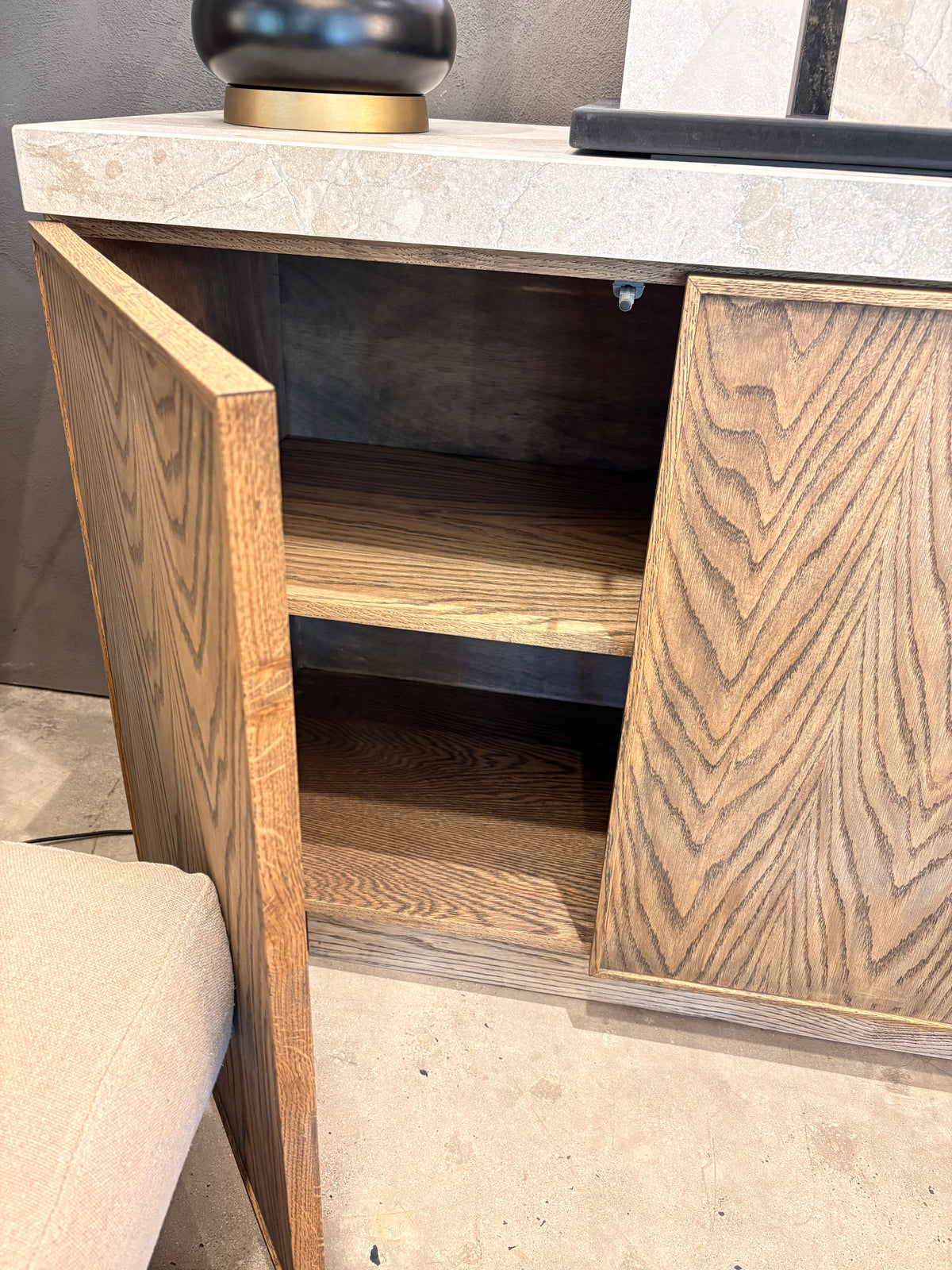 Rian Sideboard
